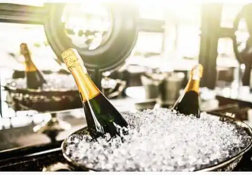 Comment bien conserver un champagne ? Comment le servir? A quelle température ?